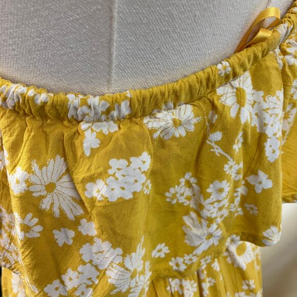 Old Navy Yellow Floral One-Shoulder Midi Dress - Picture 5 of 15